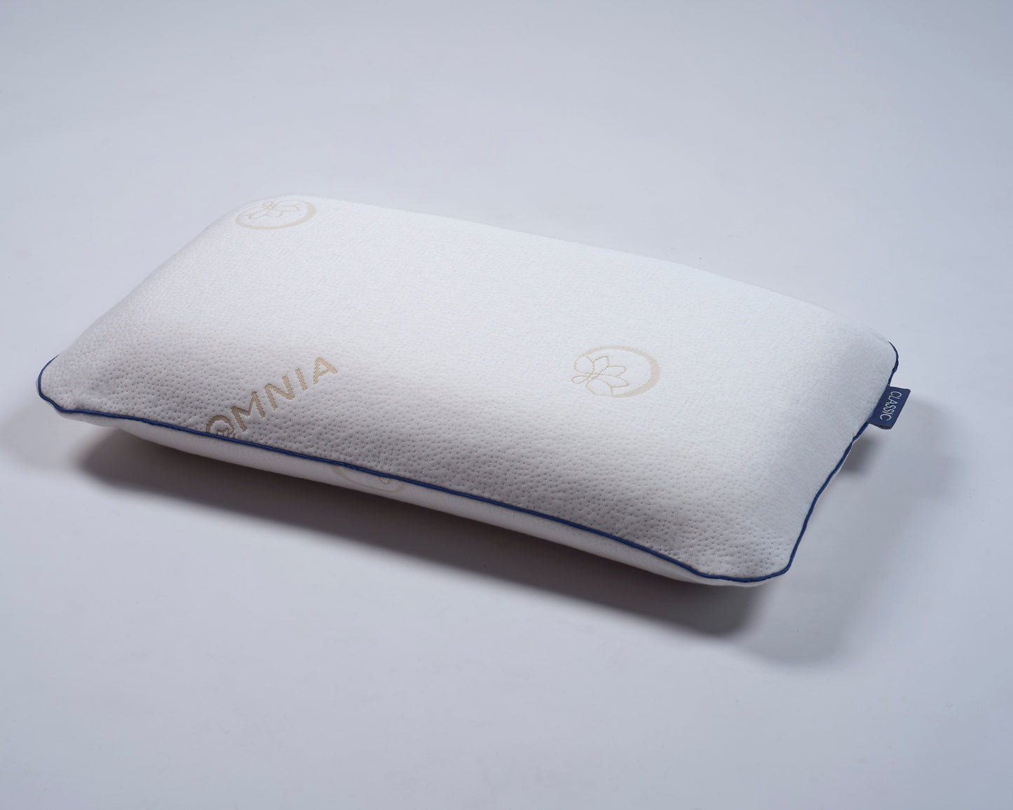 SOMNIA Classic Pillow